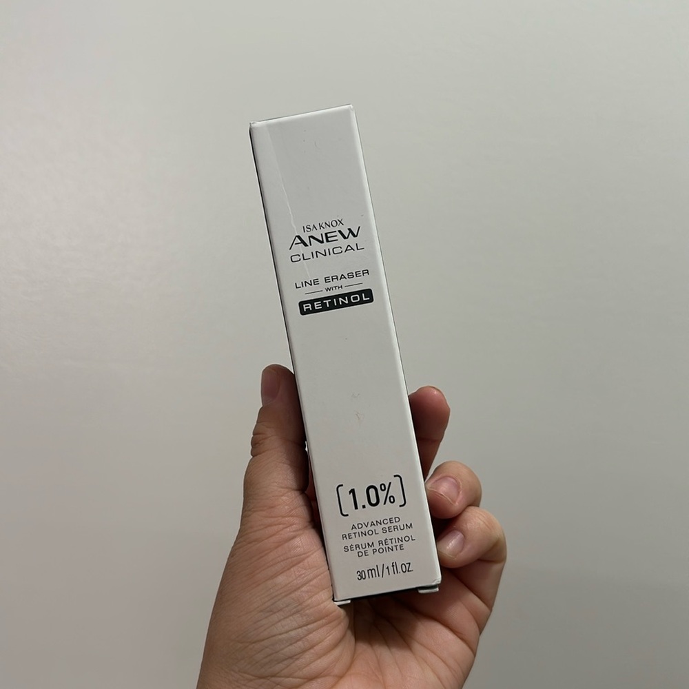 Isa Knox ANEW Clinical Line Eraser With Retinol Targeted Treatment